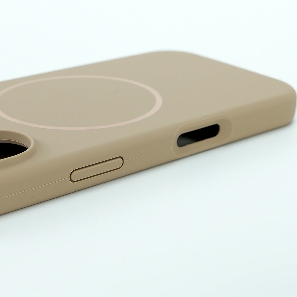 Silicone Case with Visible MagSafe – Sleek Protection & Magnetic Precision
