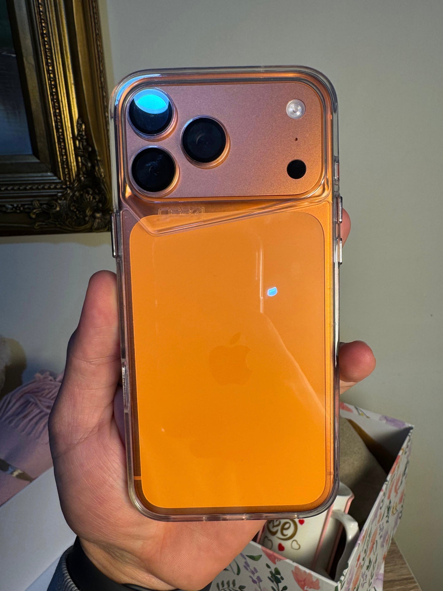 Gear4 Hard Rubber Clear Case – iPhone 17 Series