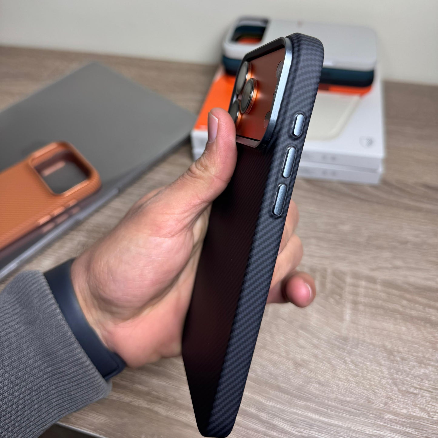 Carbon Fiber Protective Phone Case – Heavy-Duty Shockproof Design