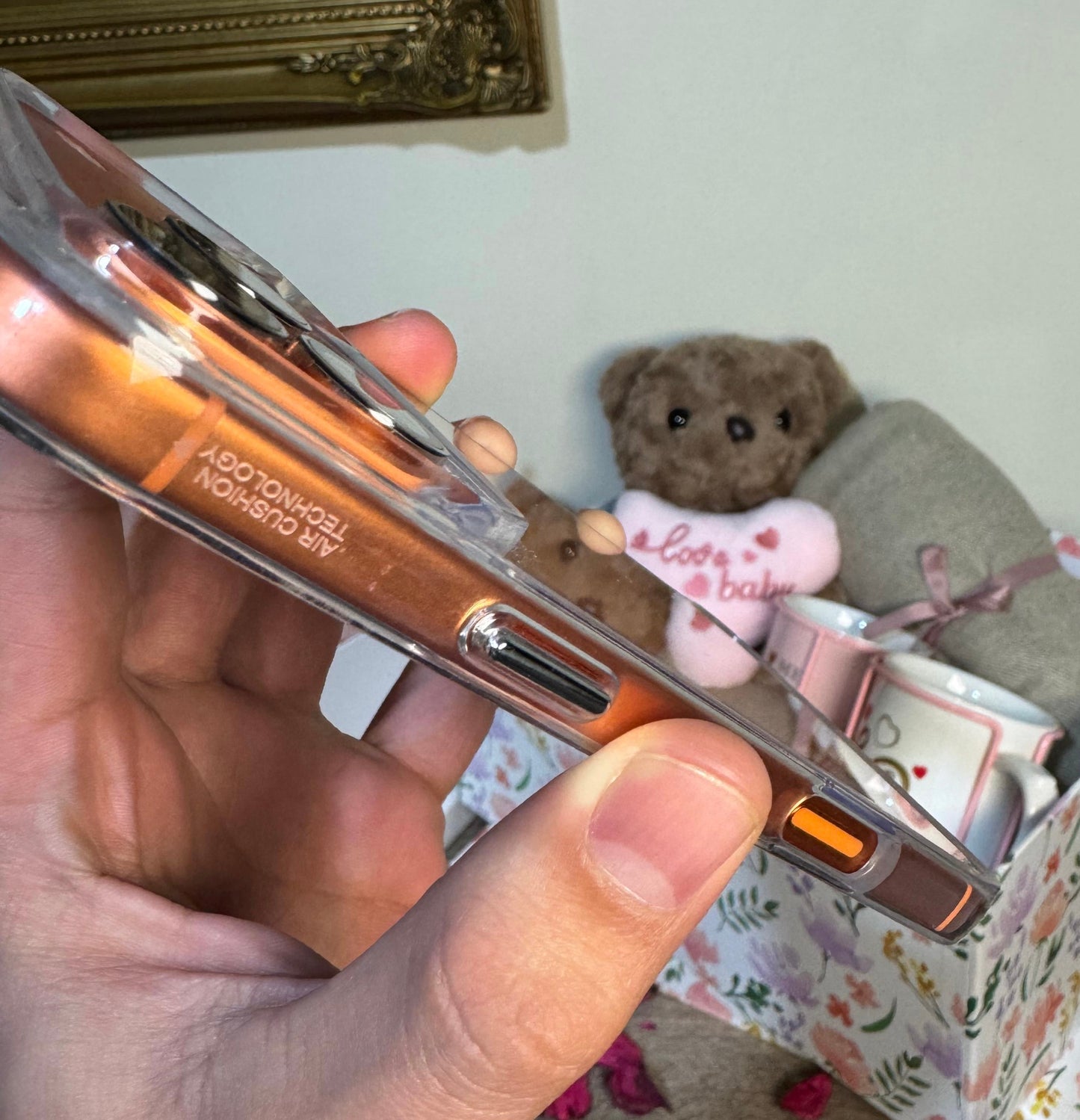 Gear4 Hard Rubber Clear Case – iPhone 17 Series