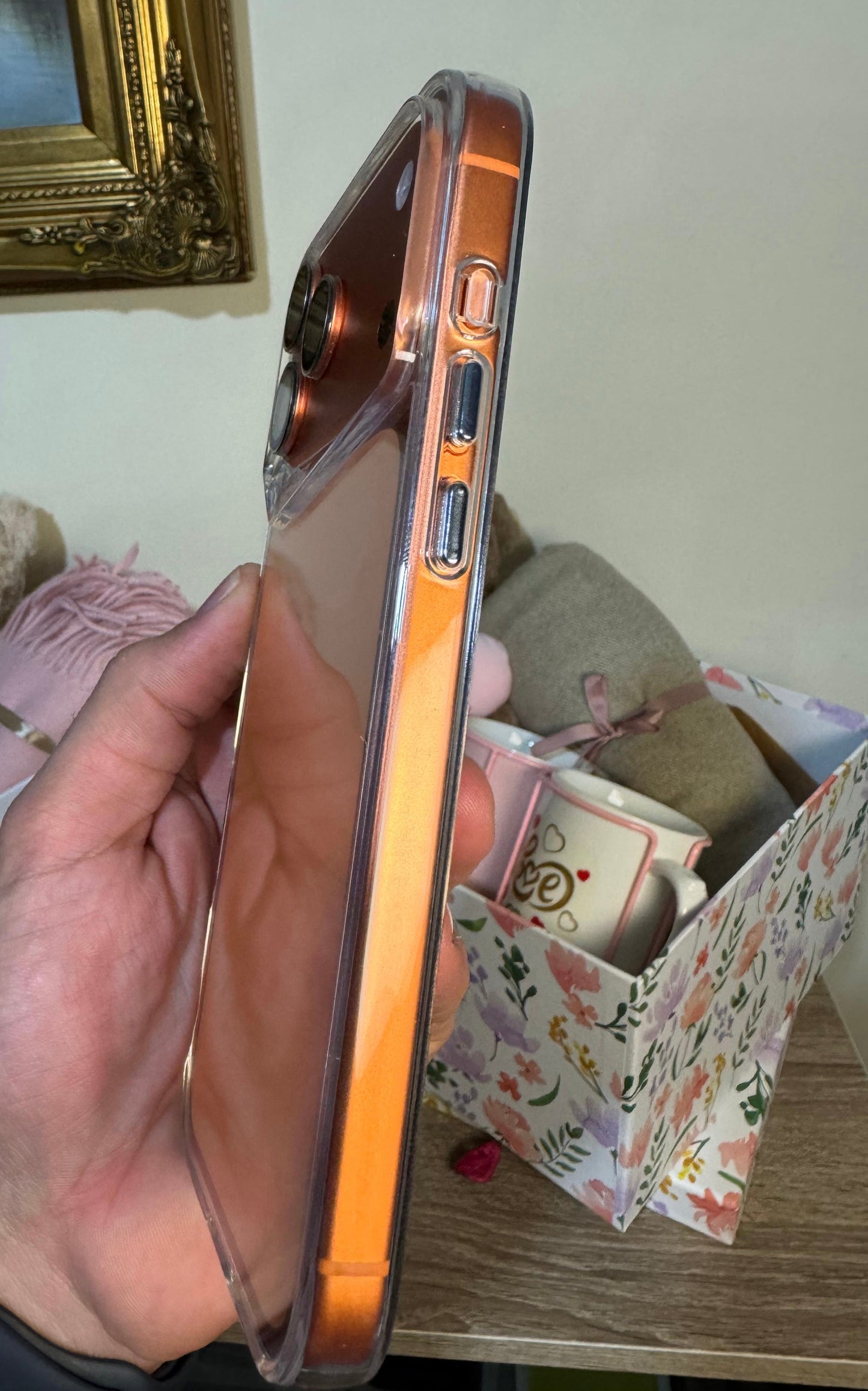 Gear4 Hard Rubber Clear Case – iPhone 17 Series