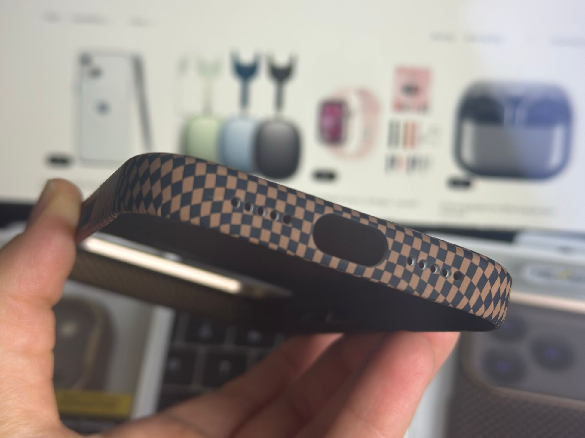 Carbon fiber brown case iPhone 17 Pro texture detail