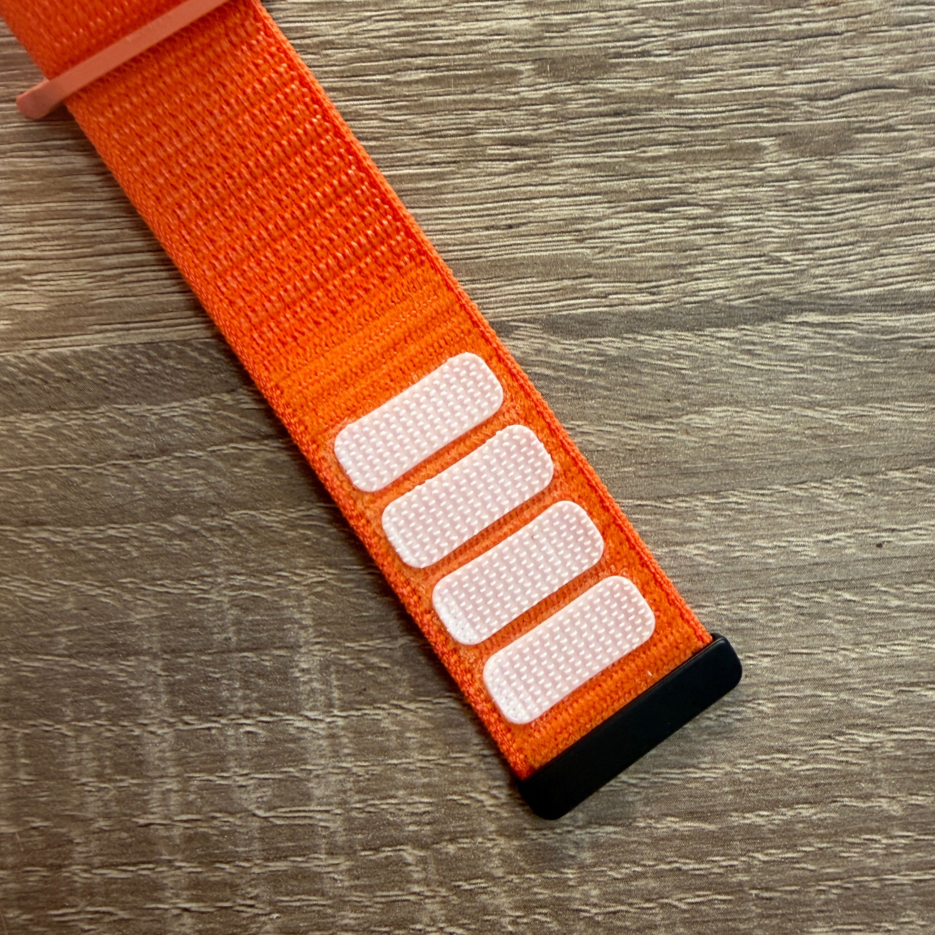 HOCO WA41 Parkour Series Apple Watch strap in Orange, Starlight and Black – PhoneHub Lebanon
