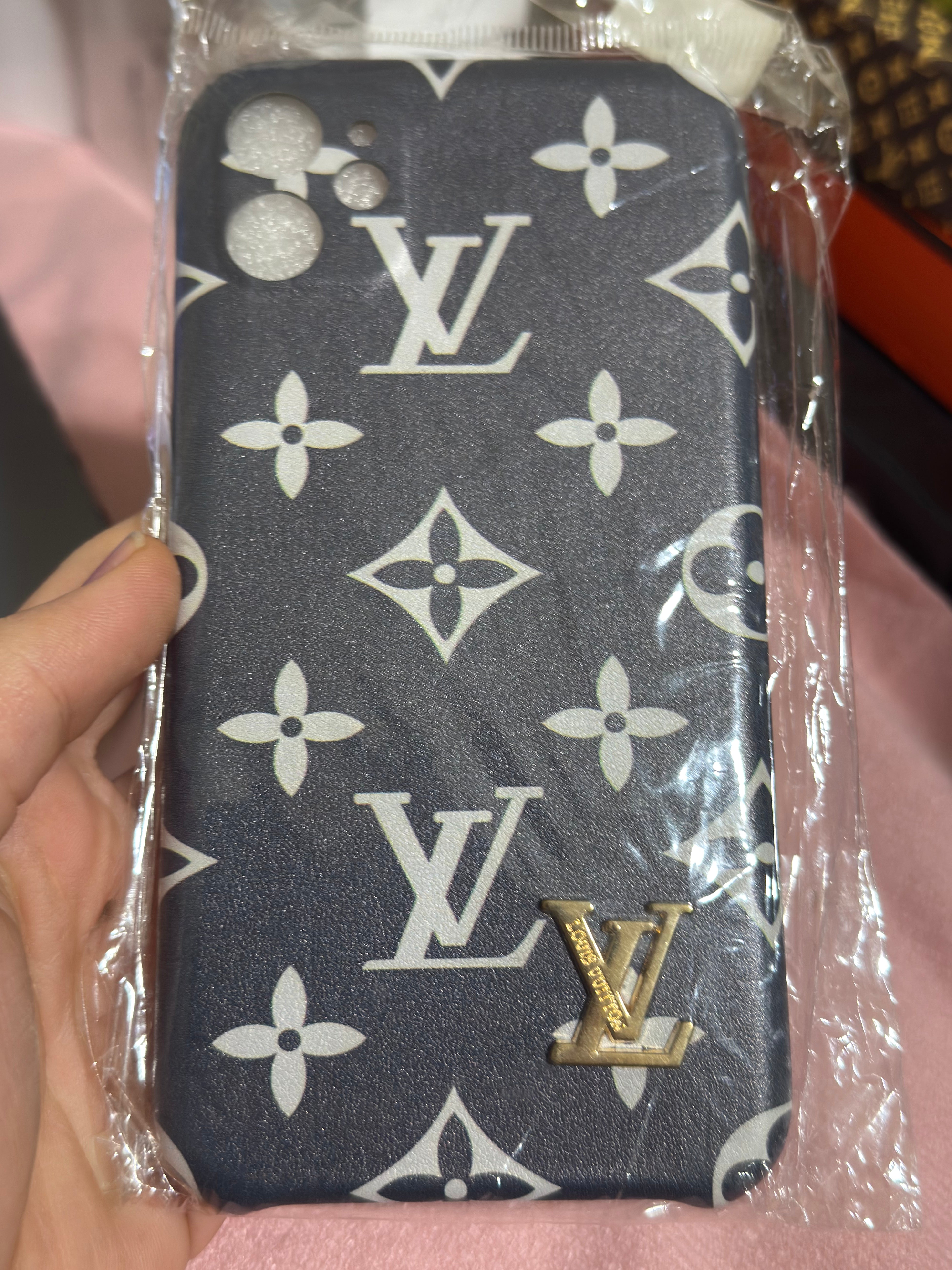 Any 3 Cases for 12$, iPhone 11