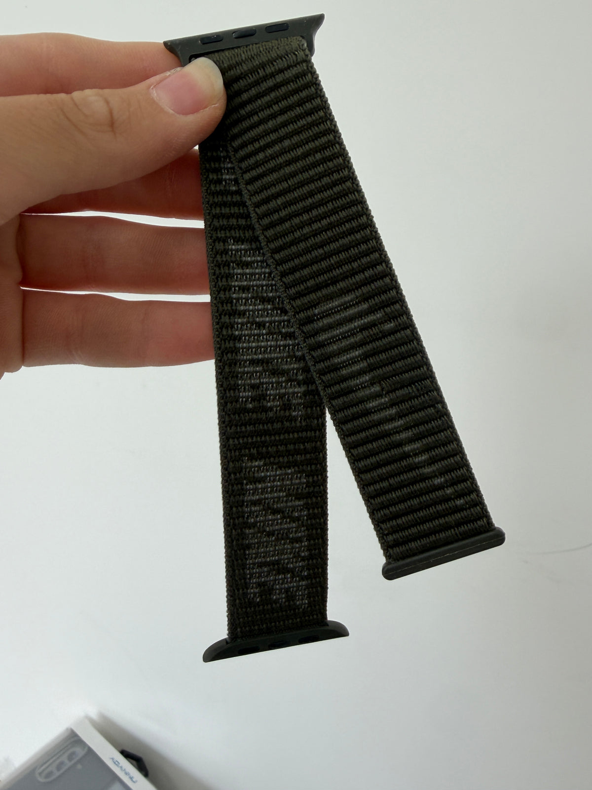 Woven Nylon Apple Watch Band – Quick-Release Connectors