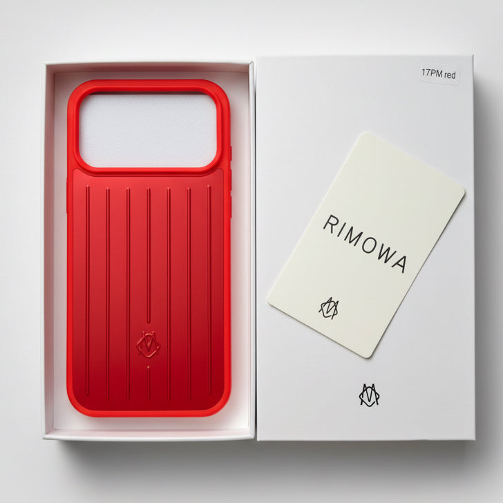 Grooved metal iPhone case - corner and frame detail