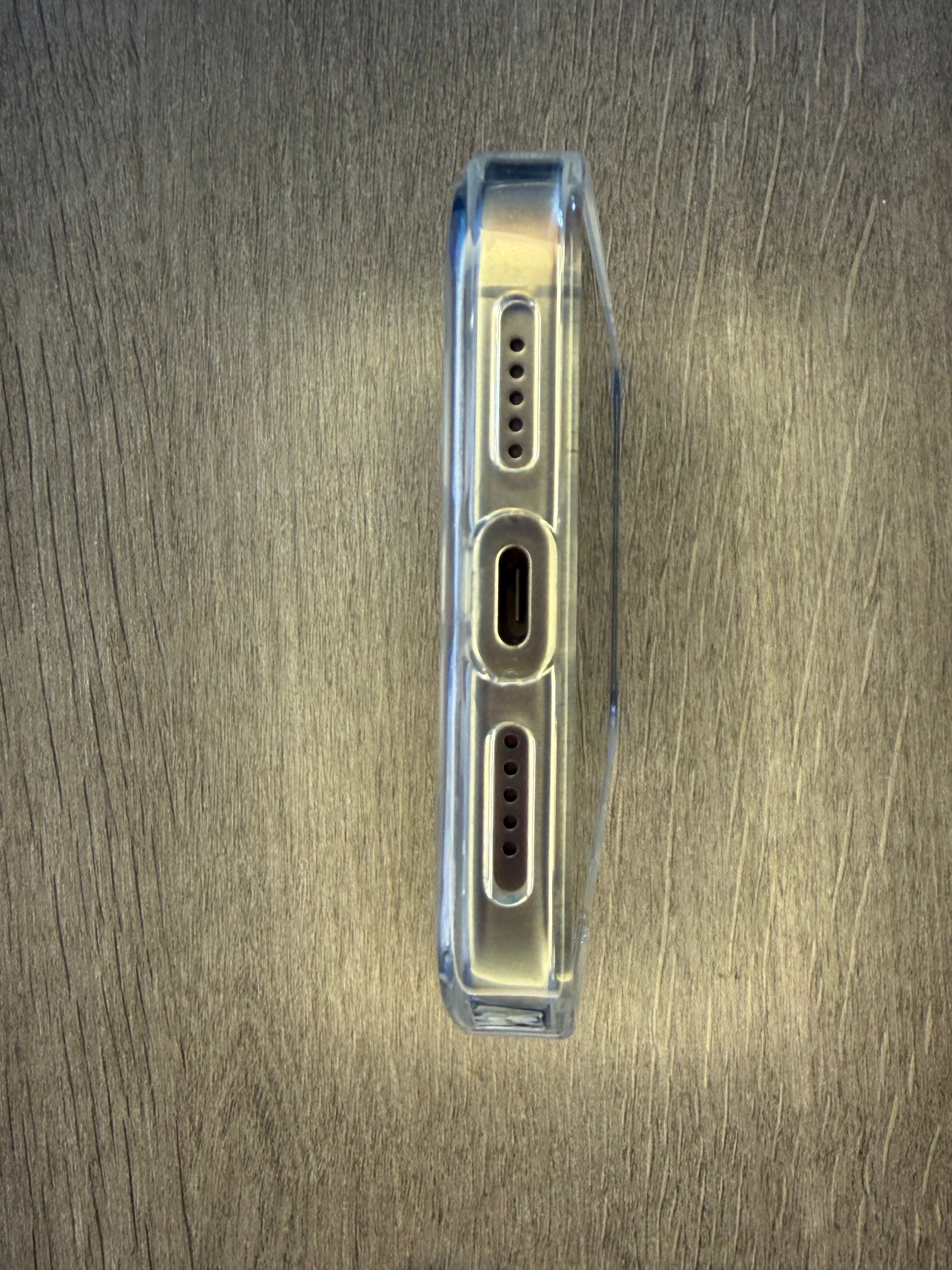 PULOKA MagSafe case on iPhone showing clear back