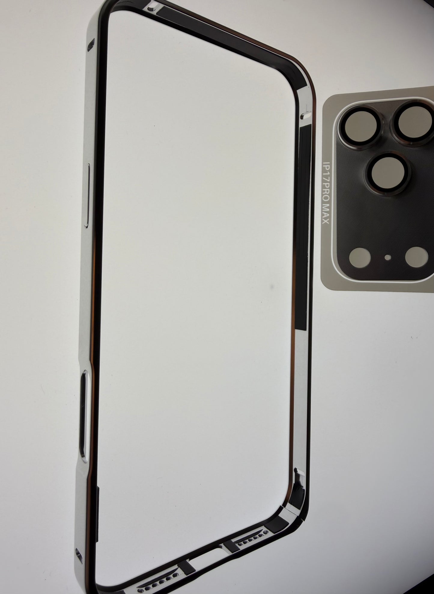 Aviation Aluminum Frame Case with Full Camera Protection – iPhone 17 Pro / Pro Max