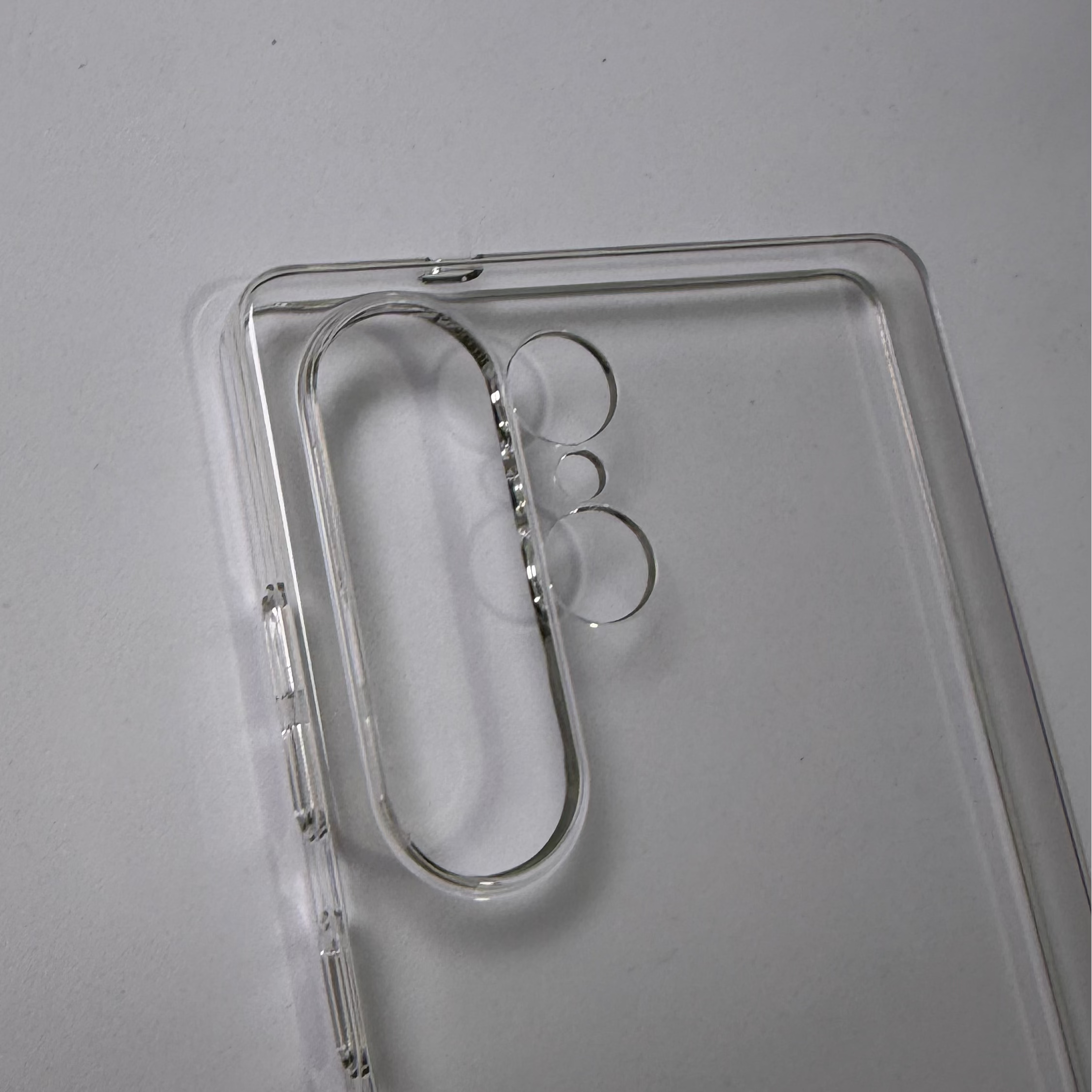 X-Level anti-yellowing clear case S25 Ultra raised edges