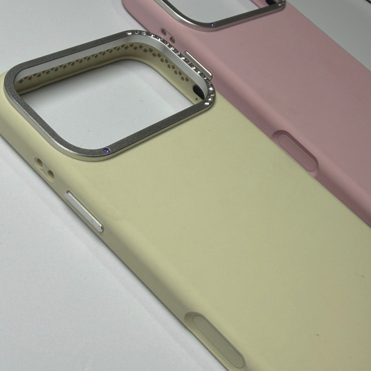 KAKASKIN Silicone Case for iPhone 17 Pro & 17 Pro Max – Smooth Cover