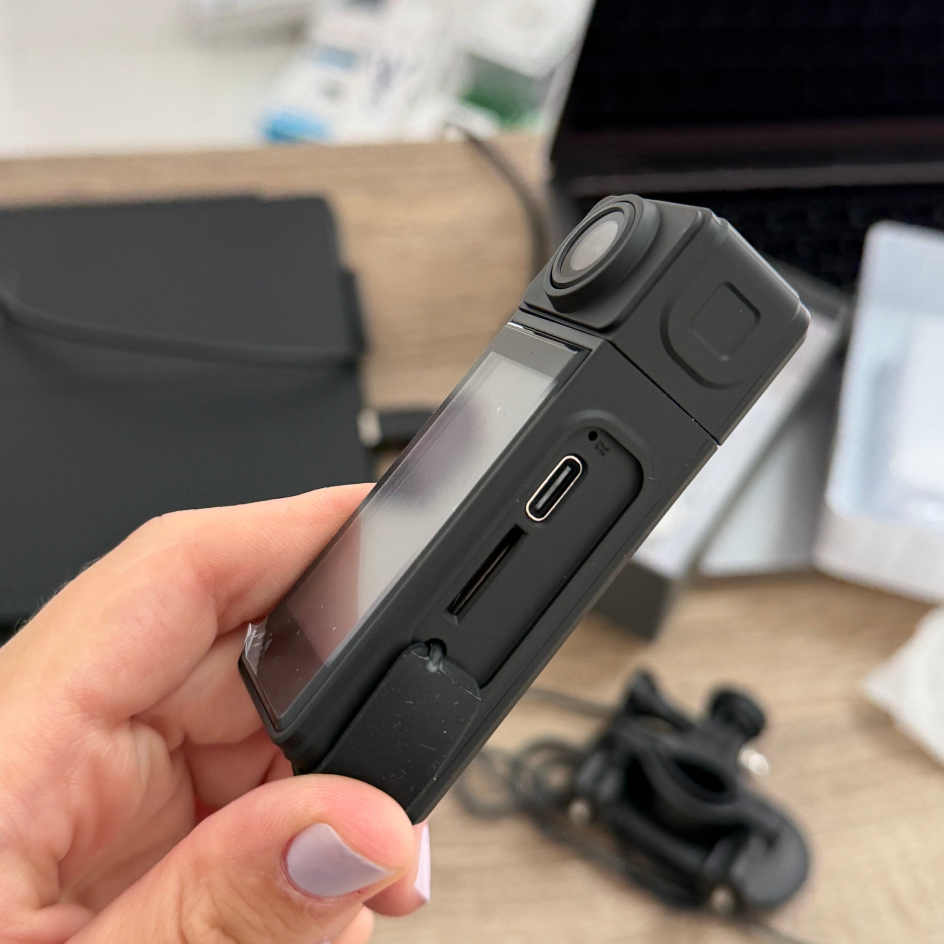 4K WiFi Sports Camera - Package Contents
