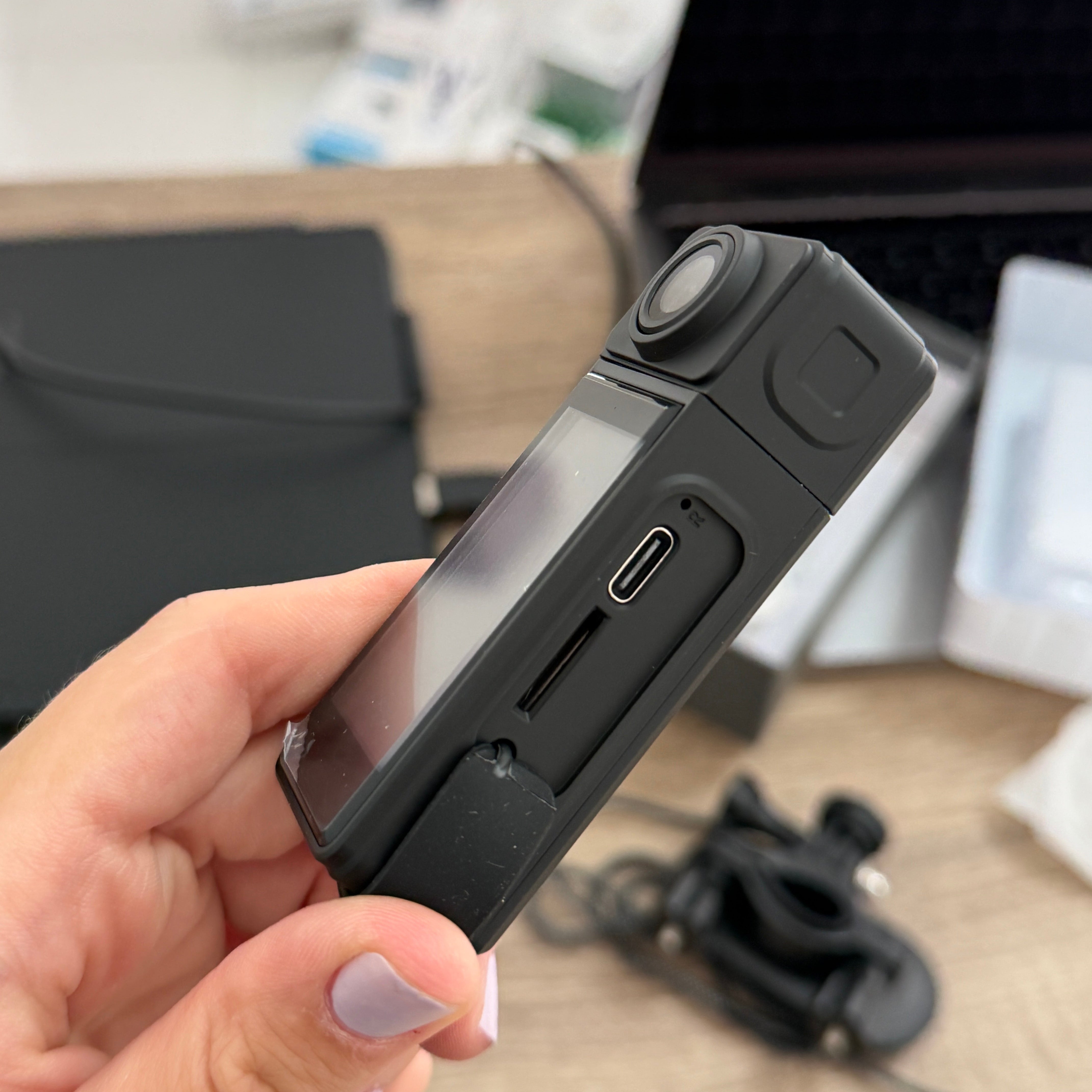 4K WiFi Sports Camera - Package Contents