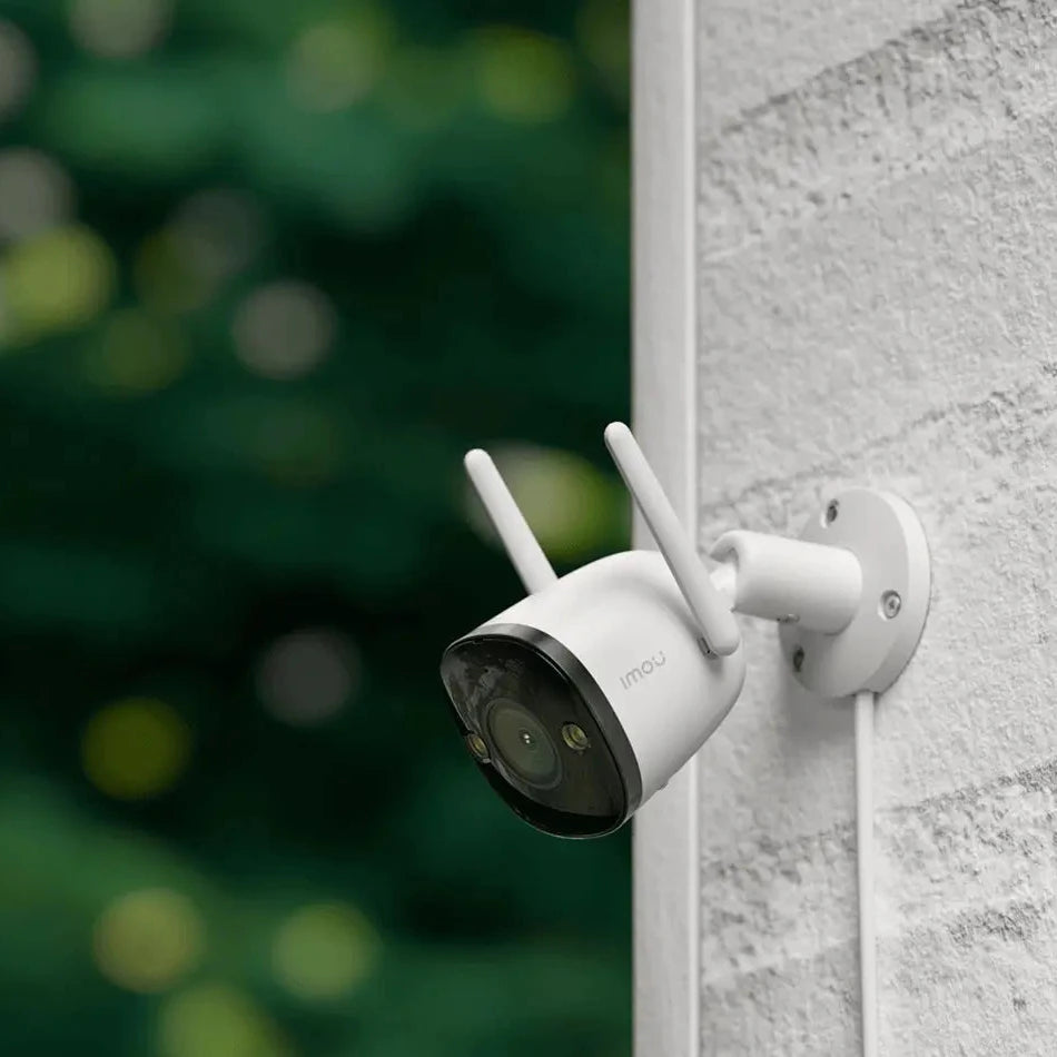 IMOU Bullet 2E 2K Camera – Lens and Mounting Bracket Detail