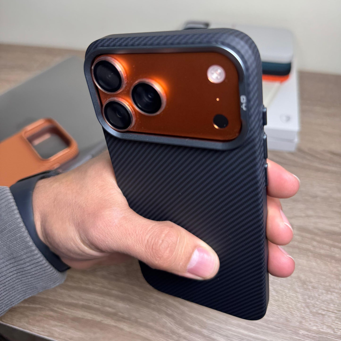 Carbon Fiber Protective Phone Case – Heavy-Duty Shockproof Design