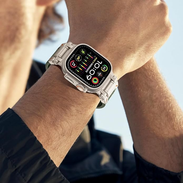 Apple Watch Armor Strap FKM Rubber – Black Stainless Steel Detail