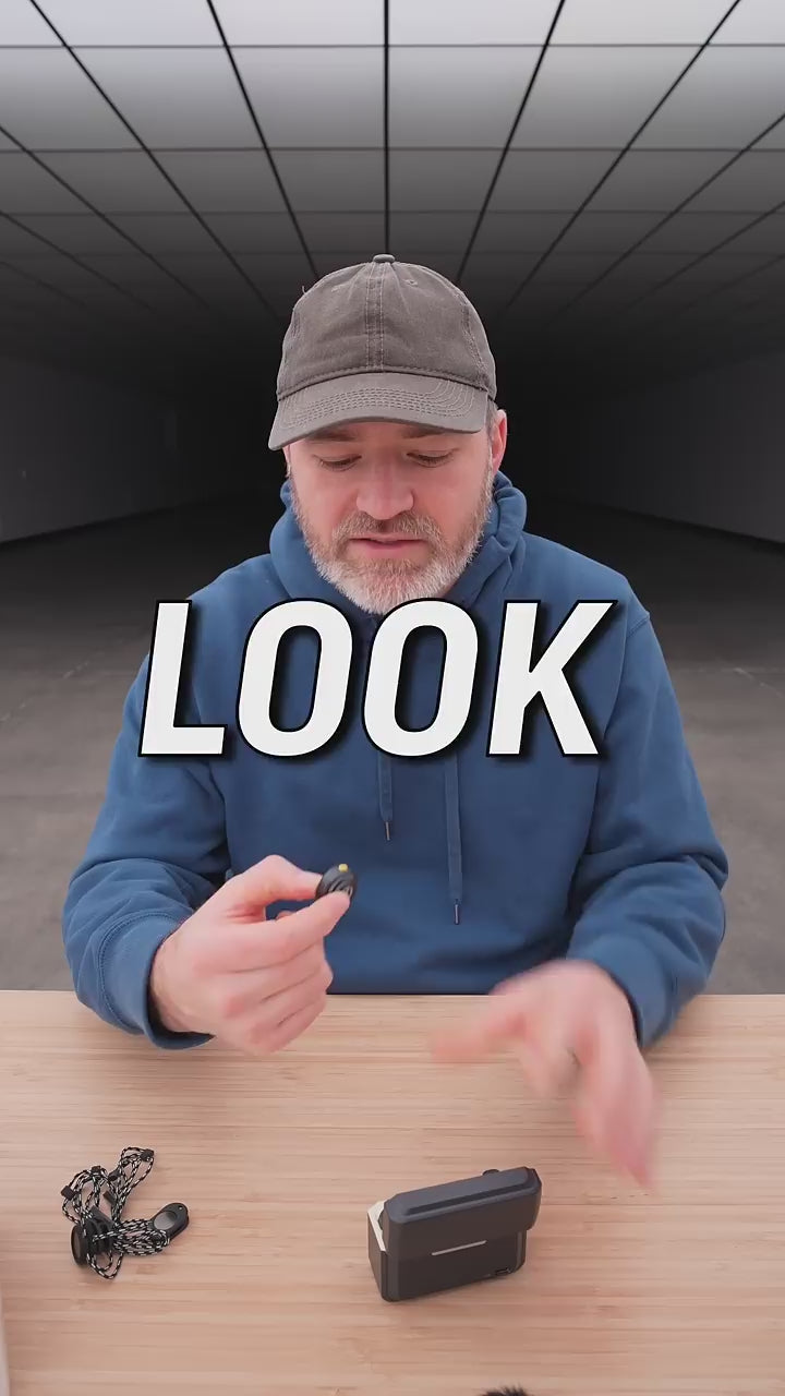 Load video: Hollyland LARK M2 Wireless Microphone (USB-C Version)