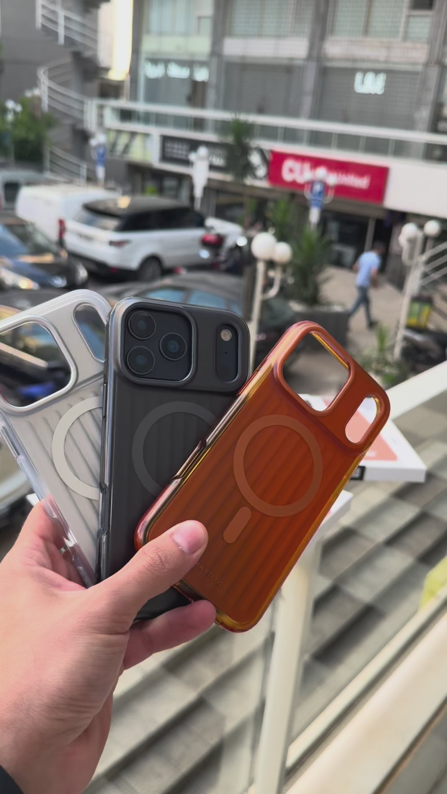 Load video: Puloke &amp; Classic Rimowa Bumper Case