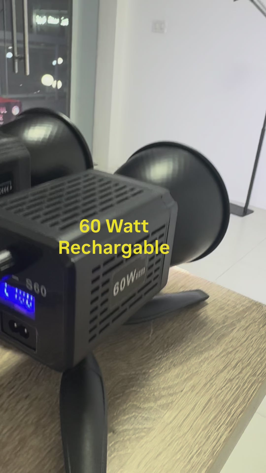 Load video: Rechargeable COB Video Fill Light 60W – YM-S60 Bi-Colour CRI 95+