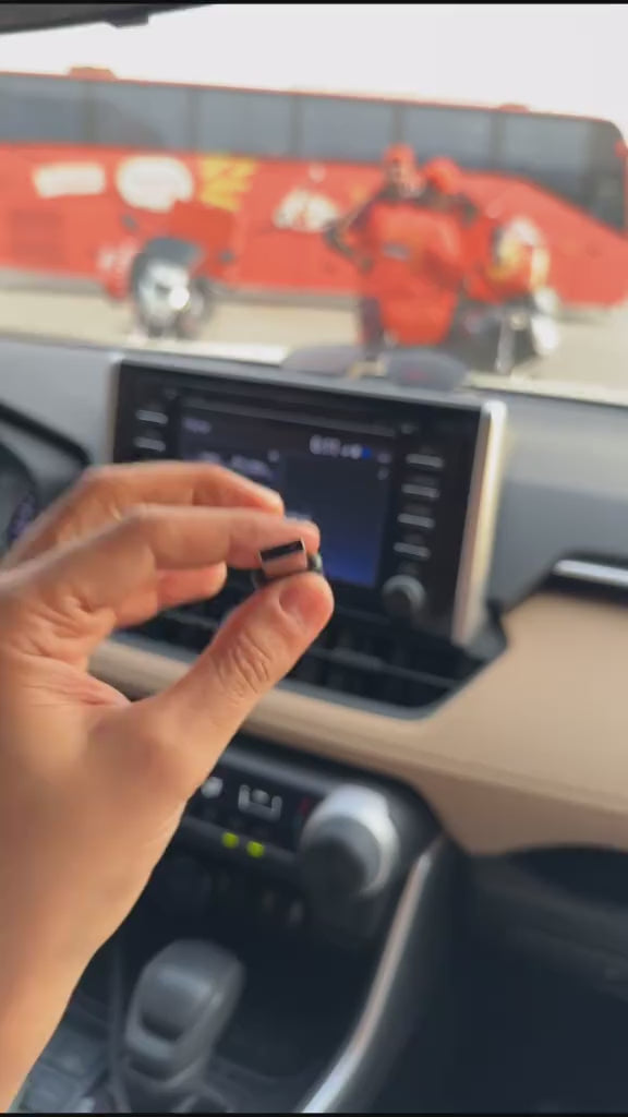 Load video: HOCO HU3 Wireless CarPlay Adapter | Convert Wired CarPlay to Wireless