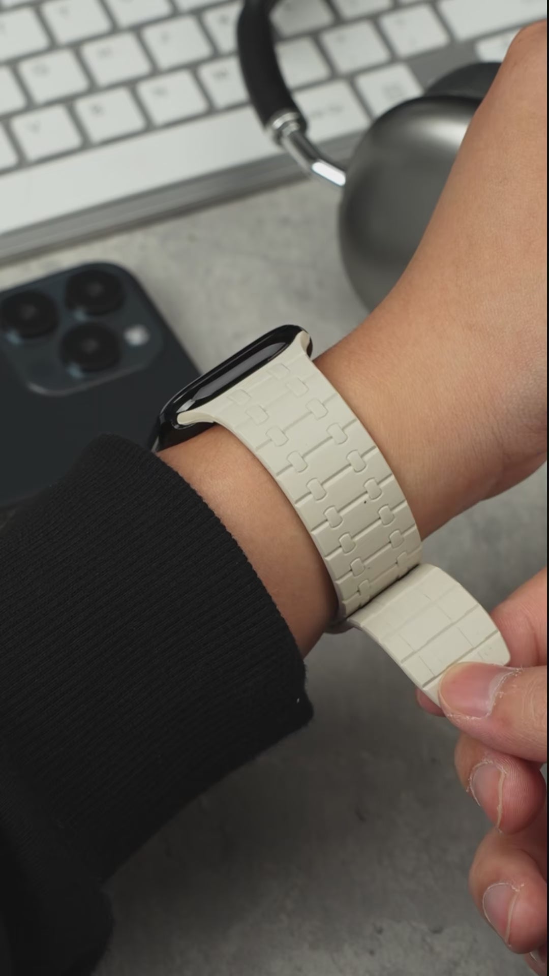 PulseGrip Two-Tone Apple Watch Band – Sport Comfort Strap